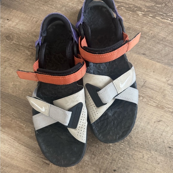 Nike ACG Air Deschutz - Picture 1 of 4